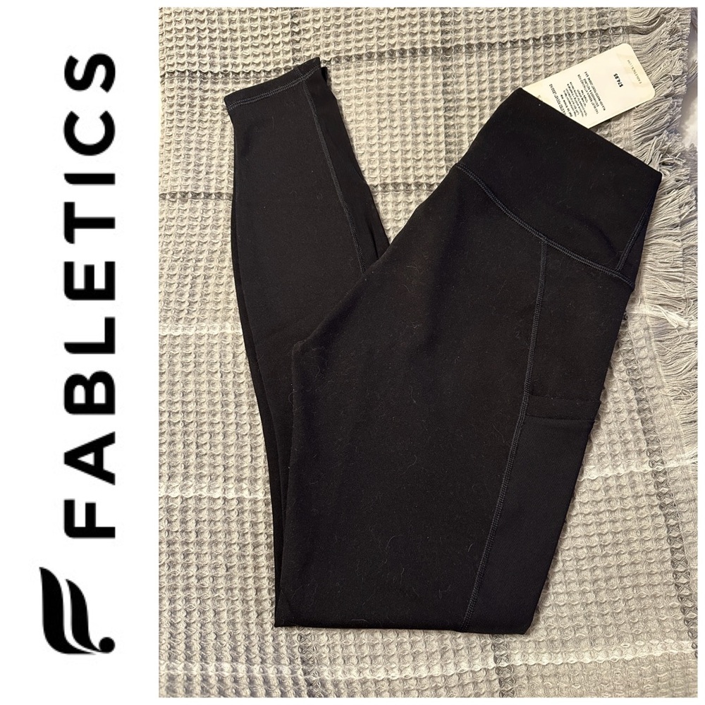 NWT, Fabletics Mila High Waisted Pocket Leggings, Max Compression Fabric, Small